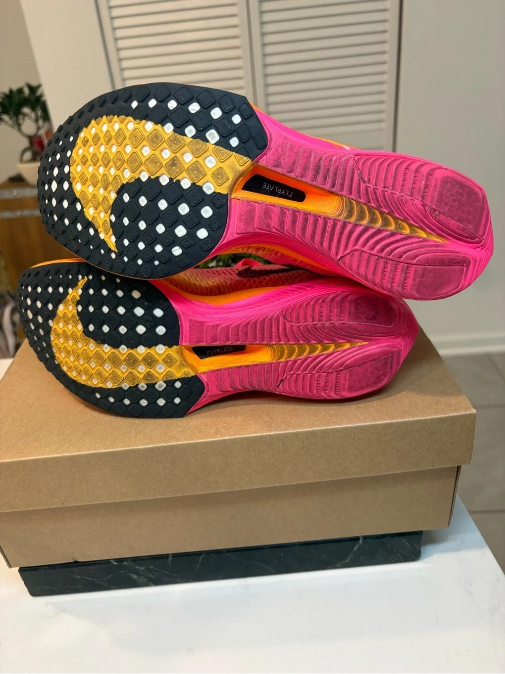 Nike Women's ZoomX Racing Shoe - Bright Pink/Orange